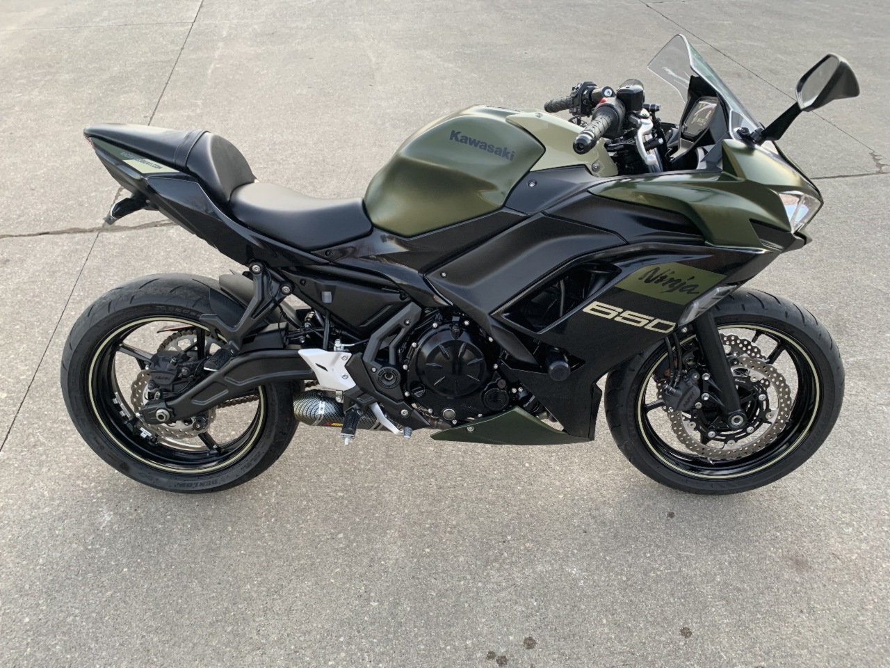 2024 Kawasaki EX650 Ninja KTRC ABS